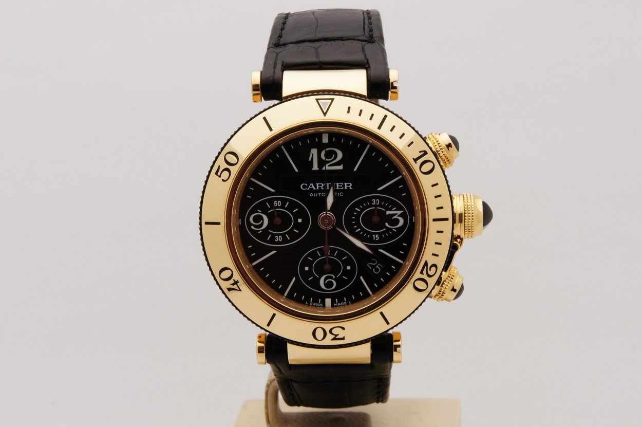 Золотые Cartier Pasha