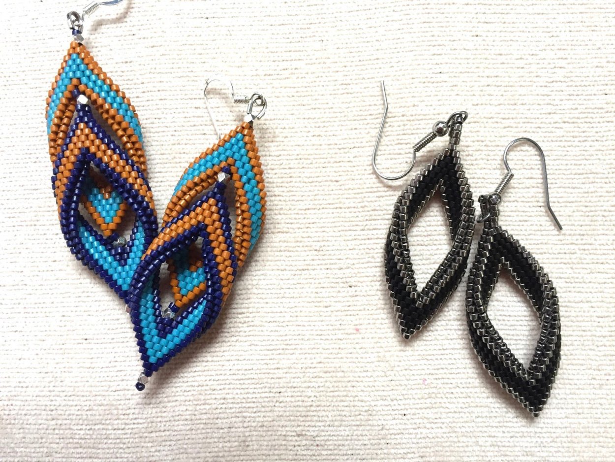Длинные серьги из бисера