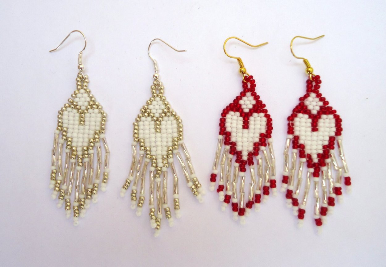 Серьги из бисера цветы