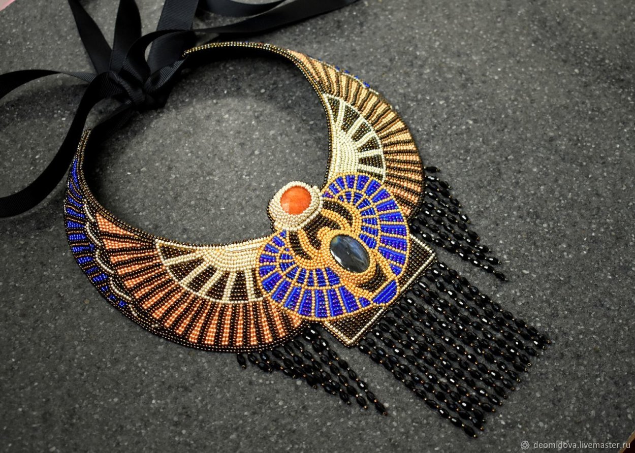 Египетские украшения на шею