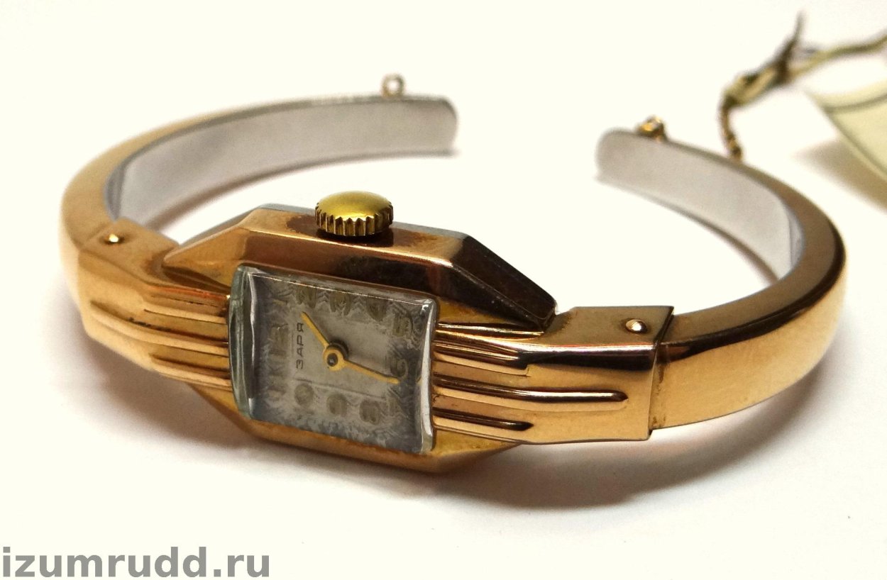 Золотые часы Заря женские
