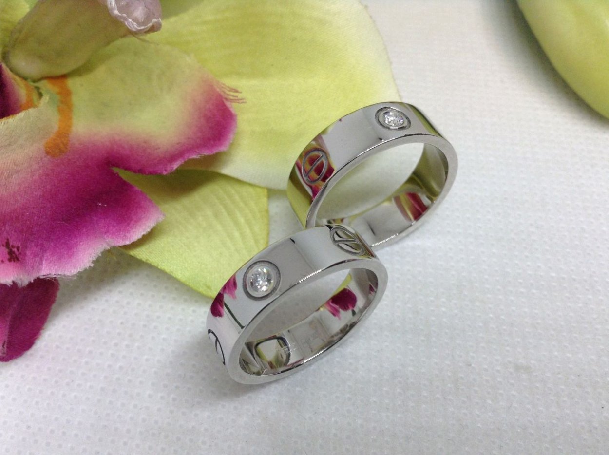 Cartier 747 кольцо серебро Love