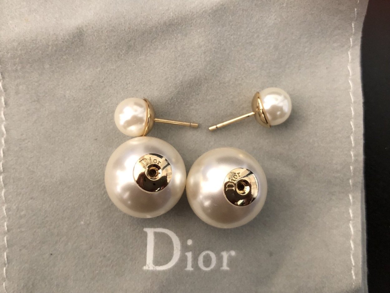 Серьги Christian Dior пуссеты