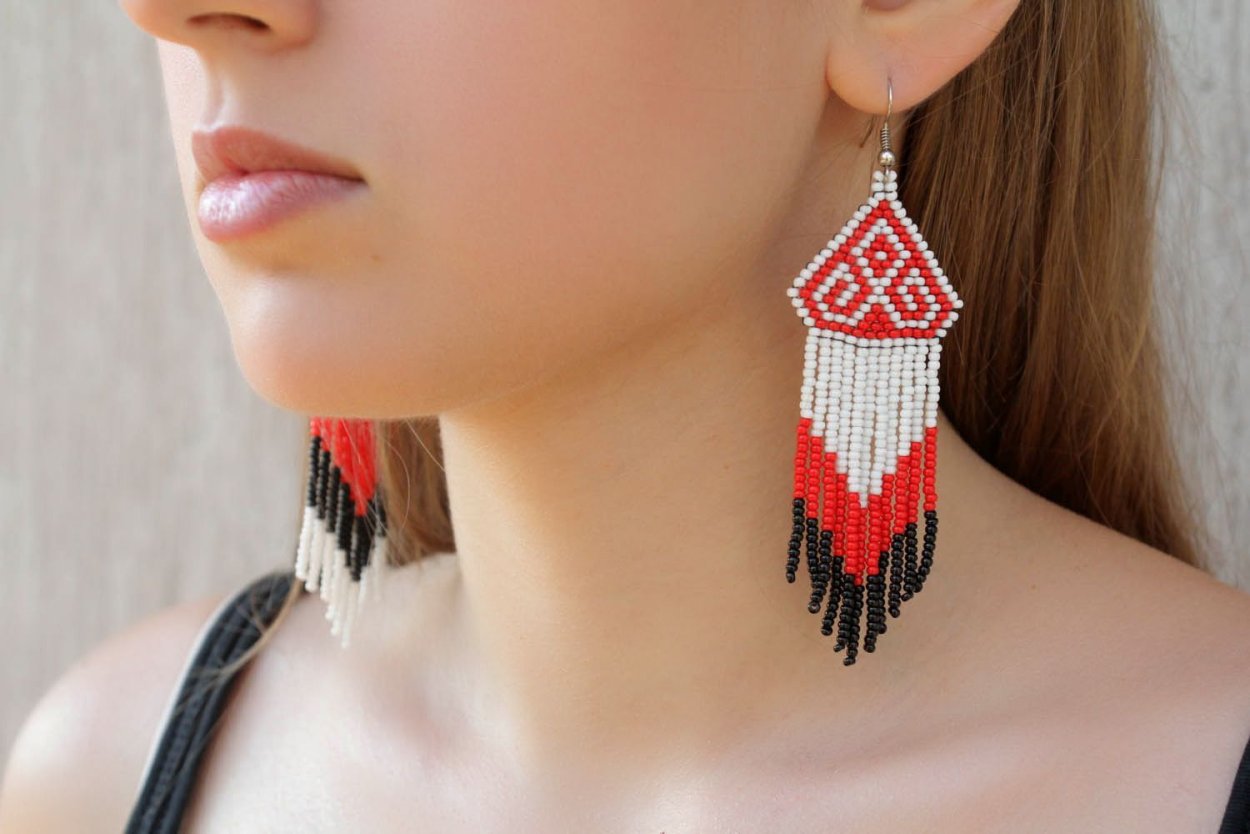 Серьги из бисера объемные