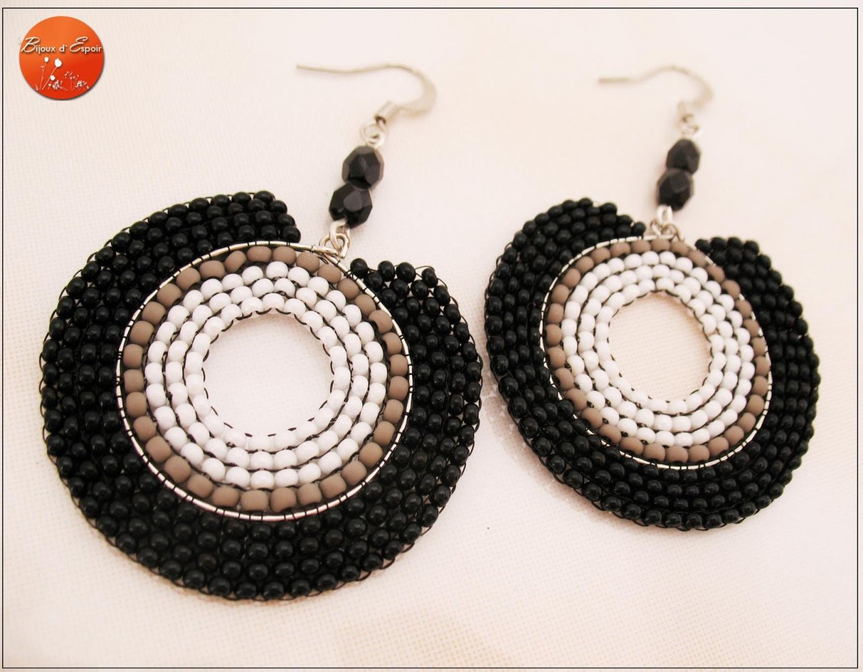 Серьги из бисера легкие