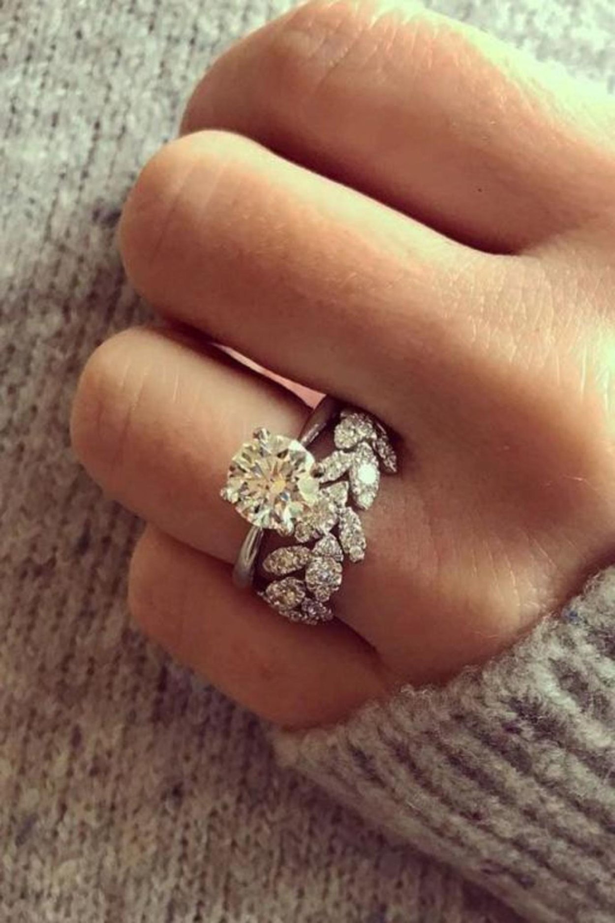 Серьги из необработанного камня