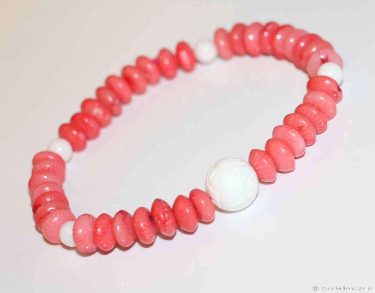Серьги из розового коралла