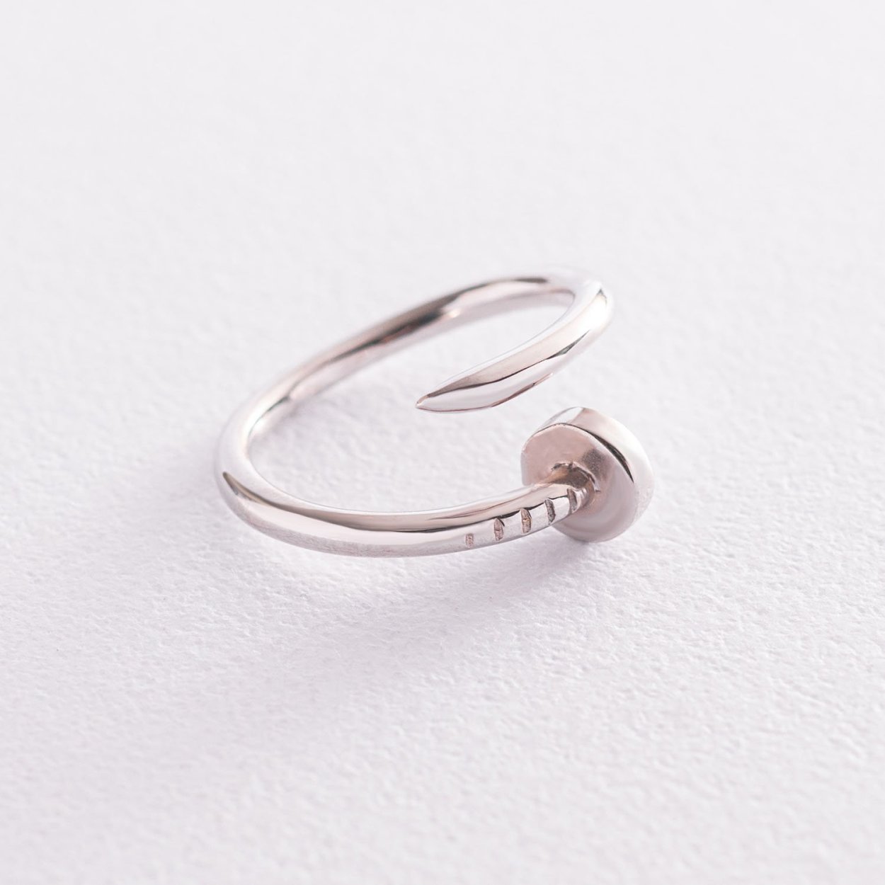 Just in Clou кольцо Cartier с бриллиантами
