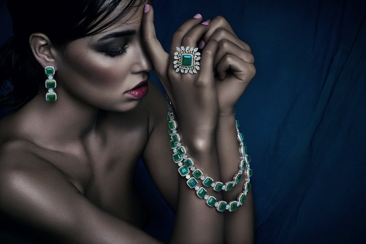 Изумрудное Cartier ожерелье