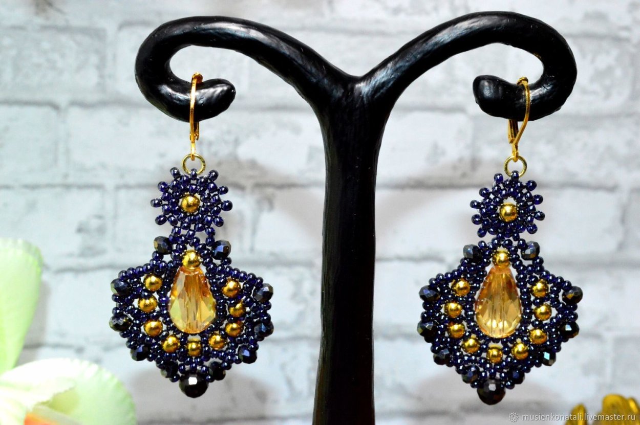 Серьги из стекляруса