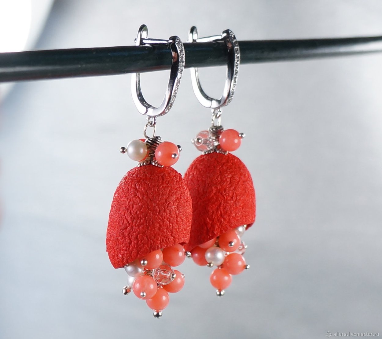 Серьги с розами из коралла