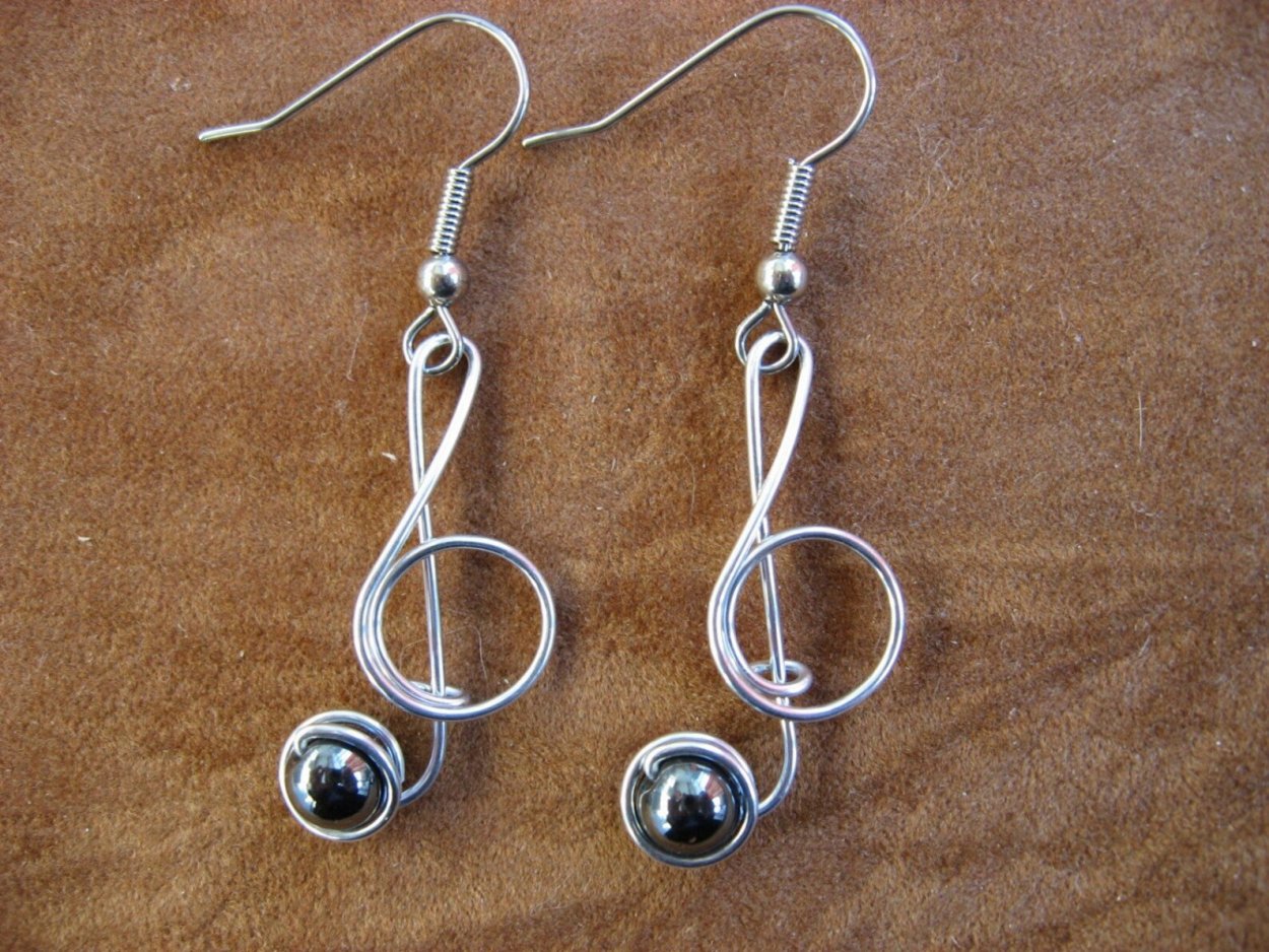Красивые серьги из проволоки