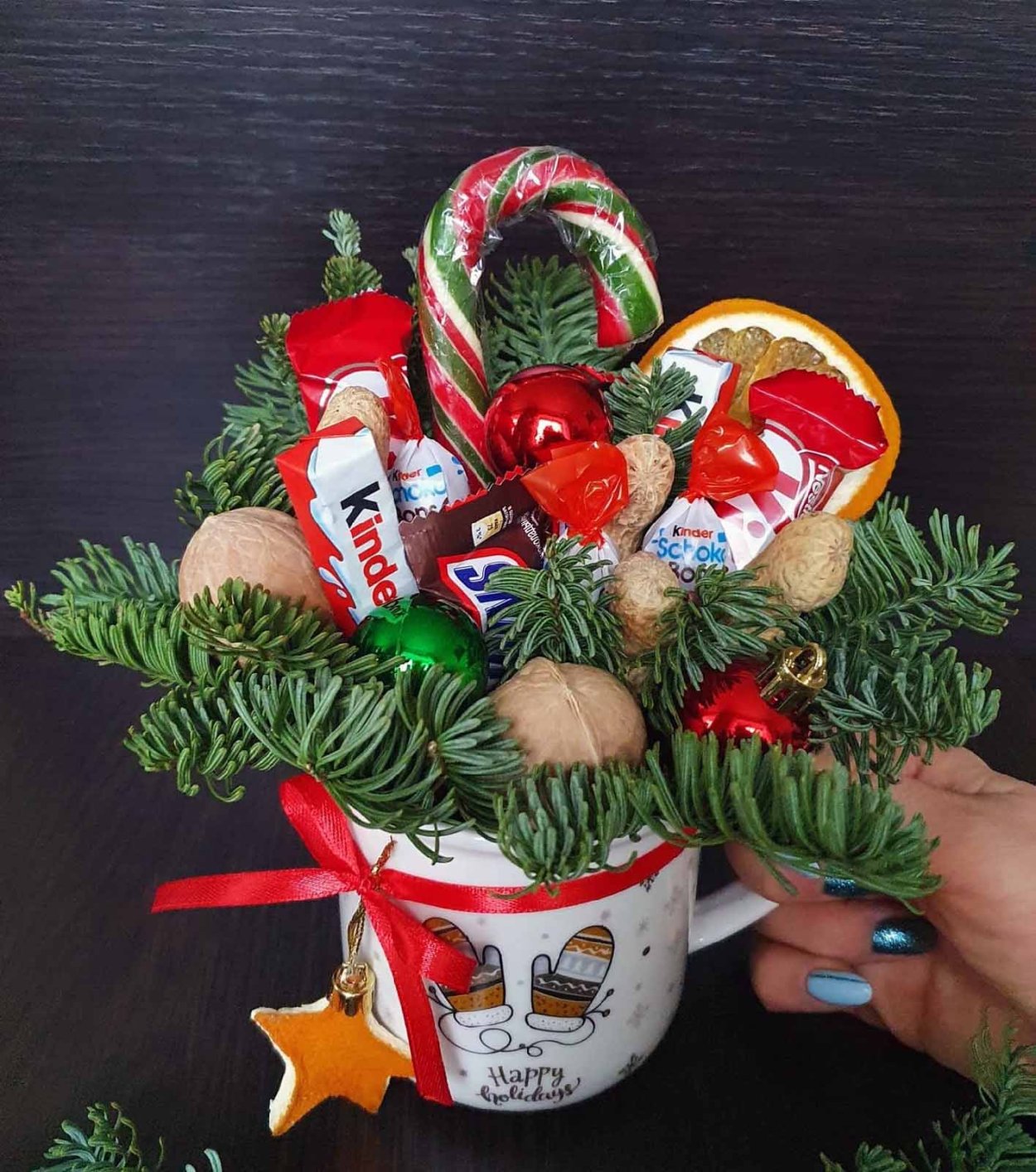 Букет из конфет в кружке