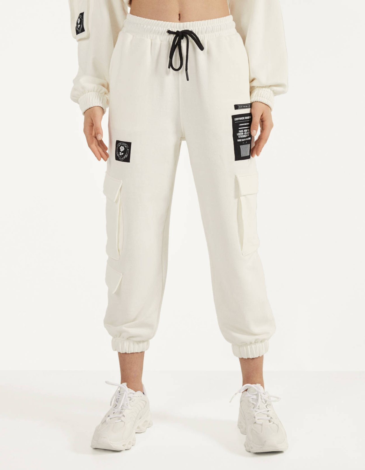 Спортивные штаны Bershka 2020