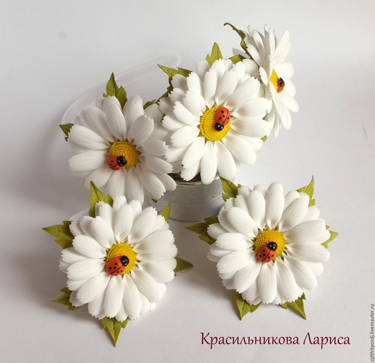 Заколка Ромашка из фоамирана