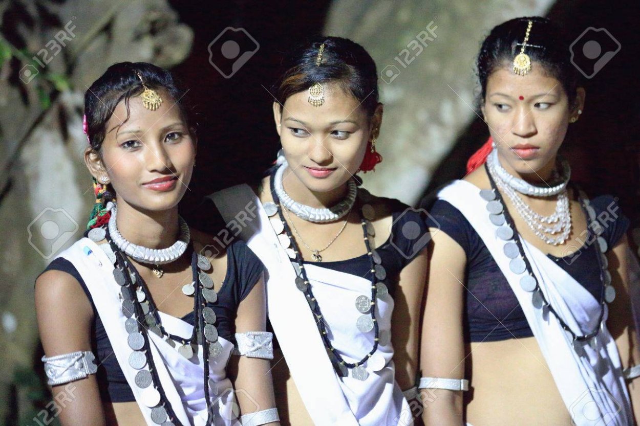 Kashgarian people girls in Uyguria photos
