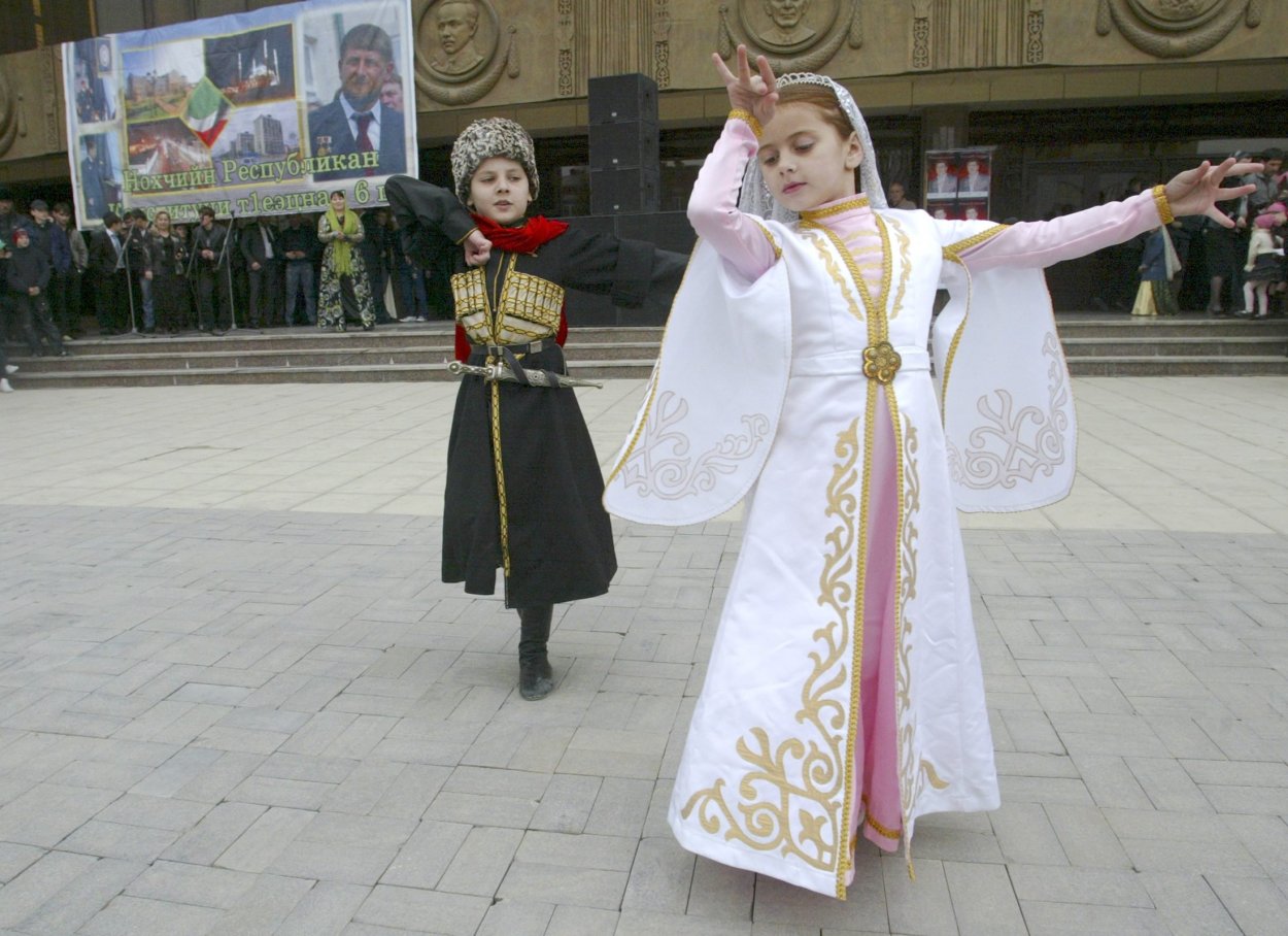 Чеченский национальный костюм детский