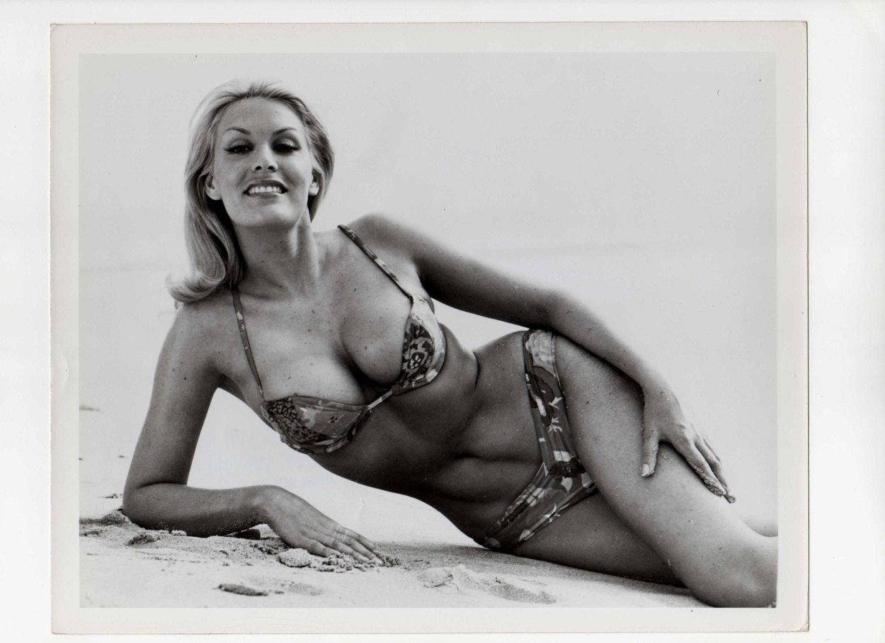 June Wilkinson в молодости