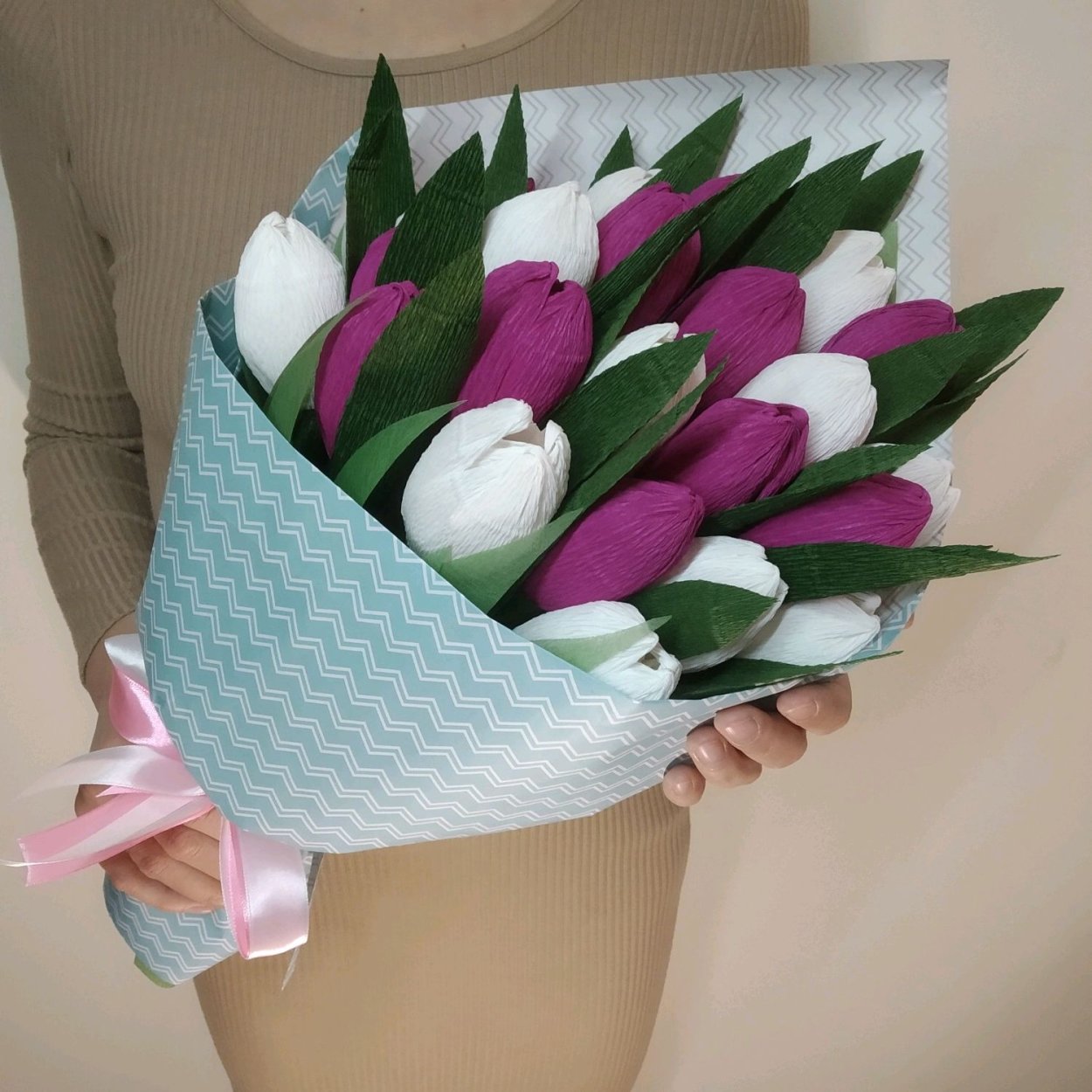 Тюльпаны из гафриновой бумаги