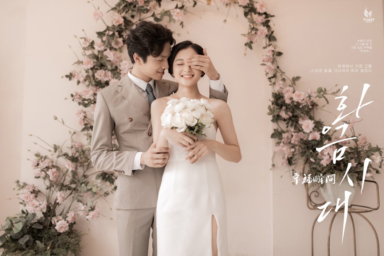 Wedding poses Studio