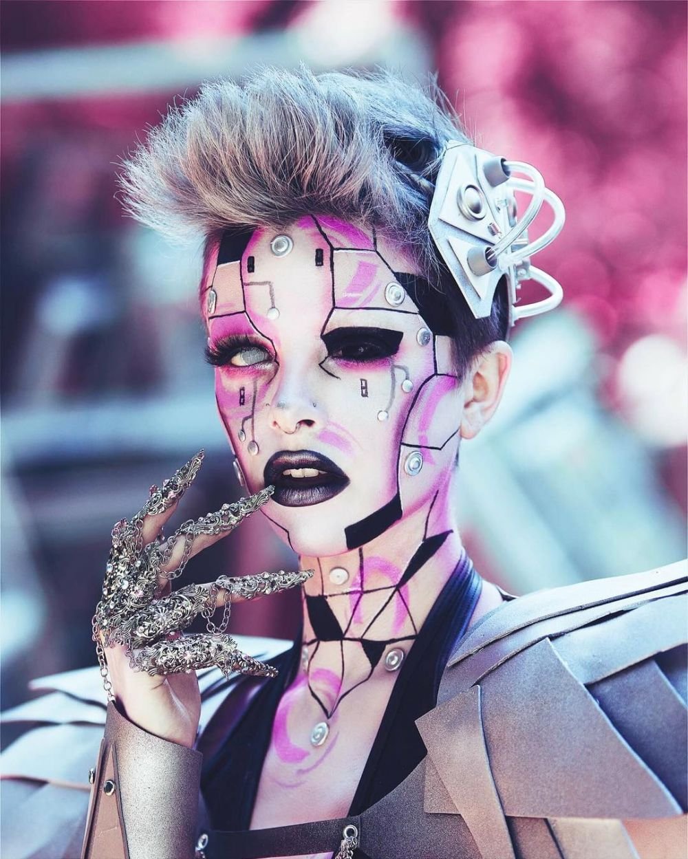 Макияж в стиле Cyberpunk