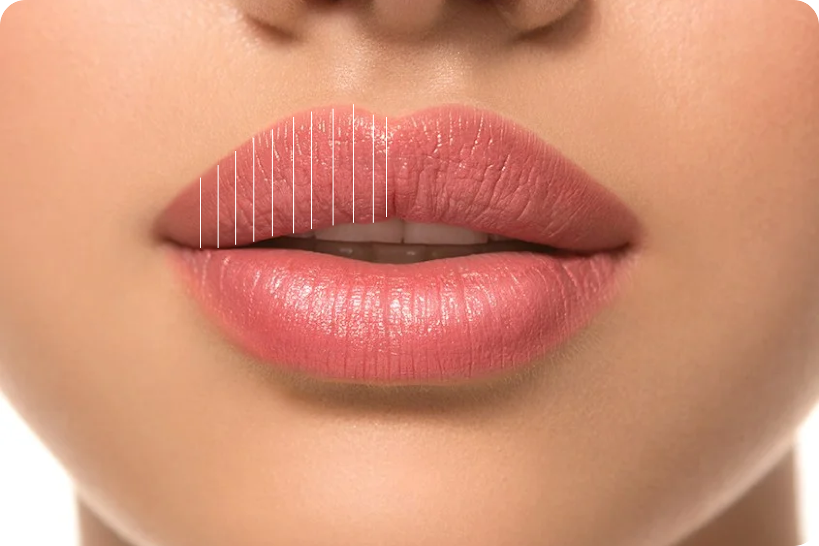 Перманентный макияж губ цвета на губах. Перманент губ цвета. Перманент макияж губ. Перментальный макияж губ. Красивые губы.