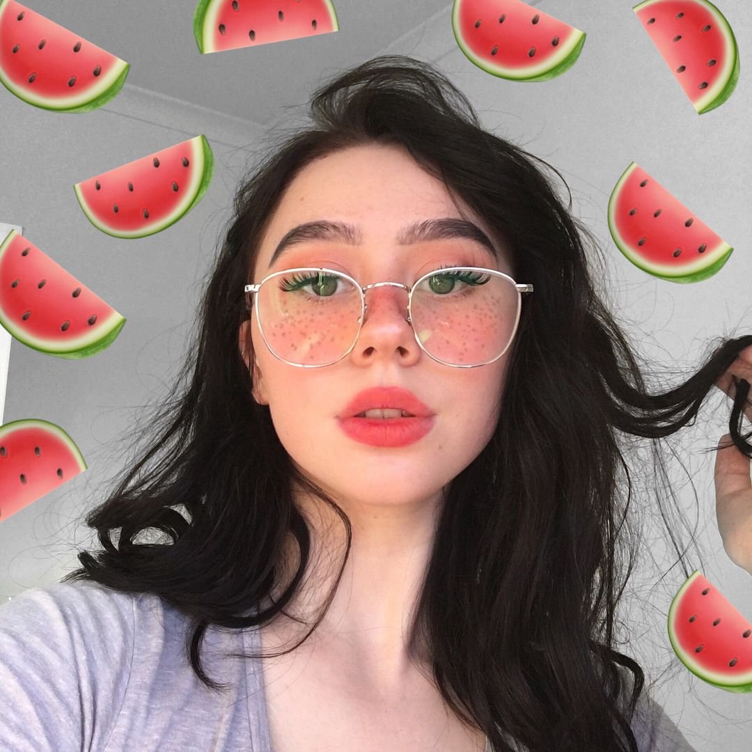 Карина ламповая няша