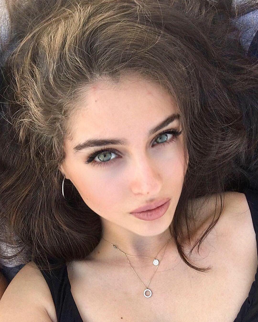 Cemre Baysel турецкая актриса