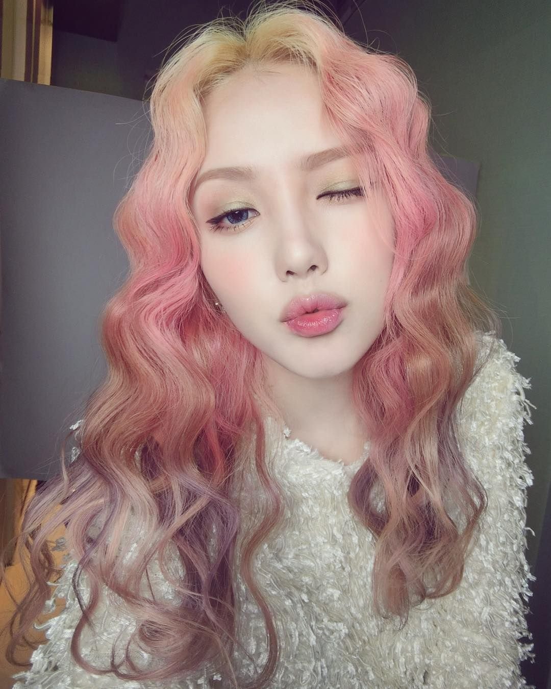 Sulli Pink hair
