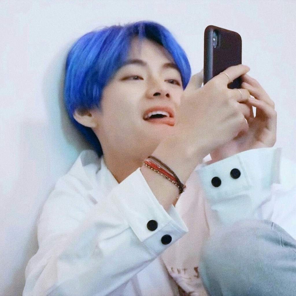 BTS Чимин с синими волосами