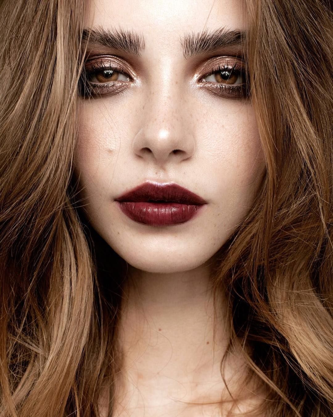 Cara Delevingne без макияжа