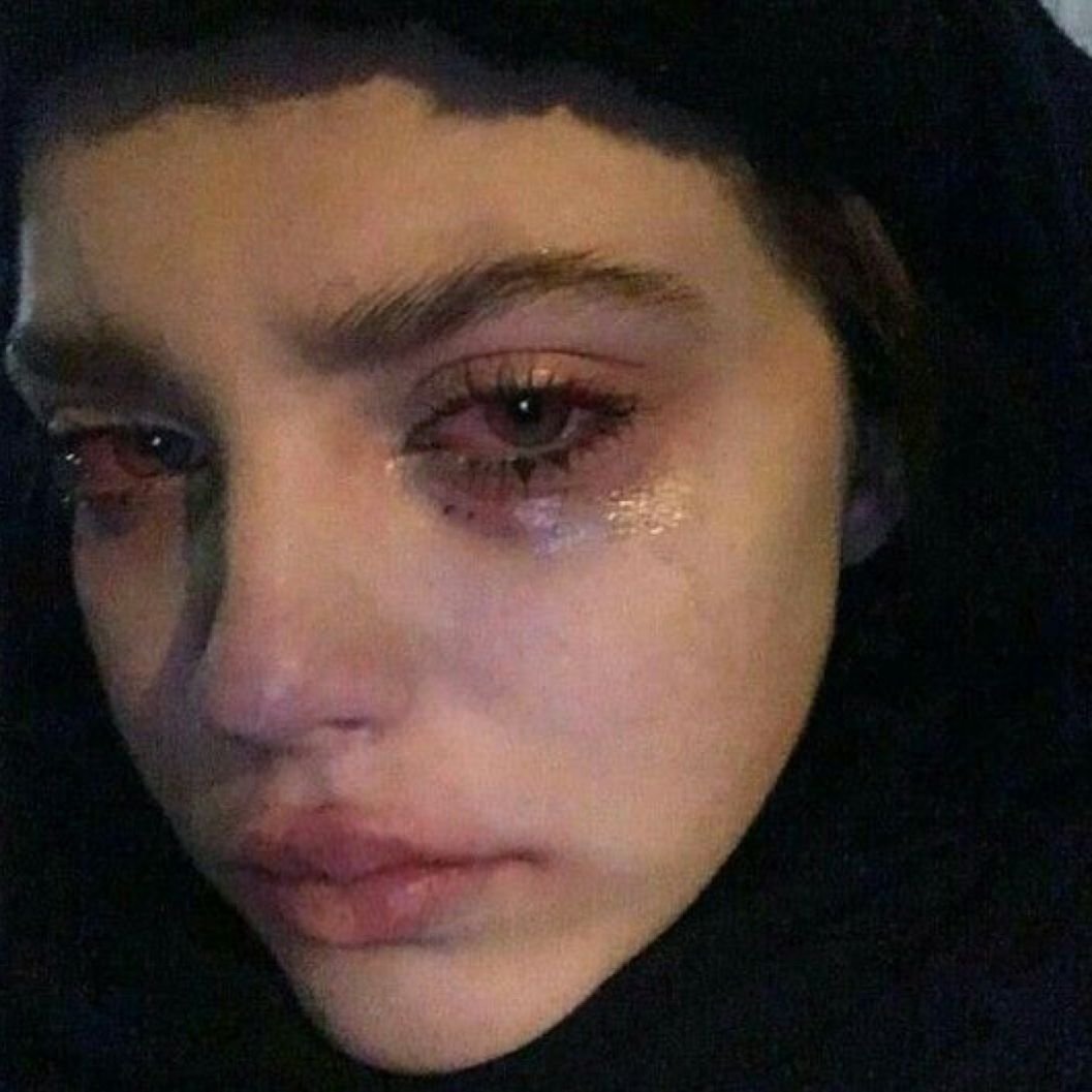 Заплаканное лицо
