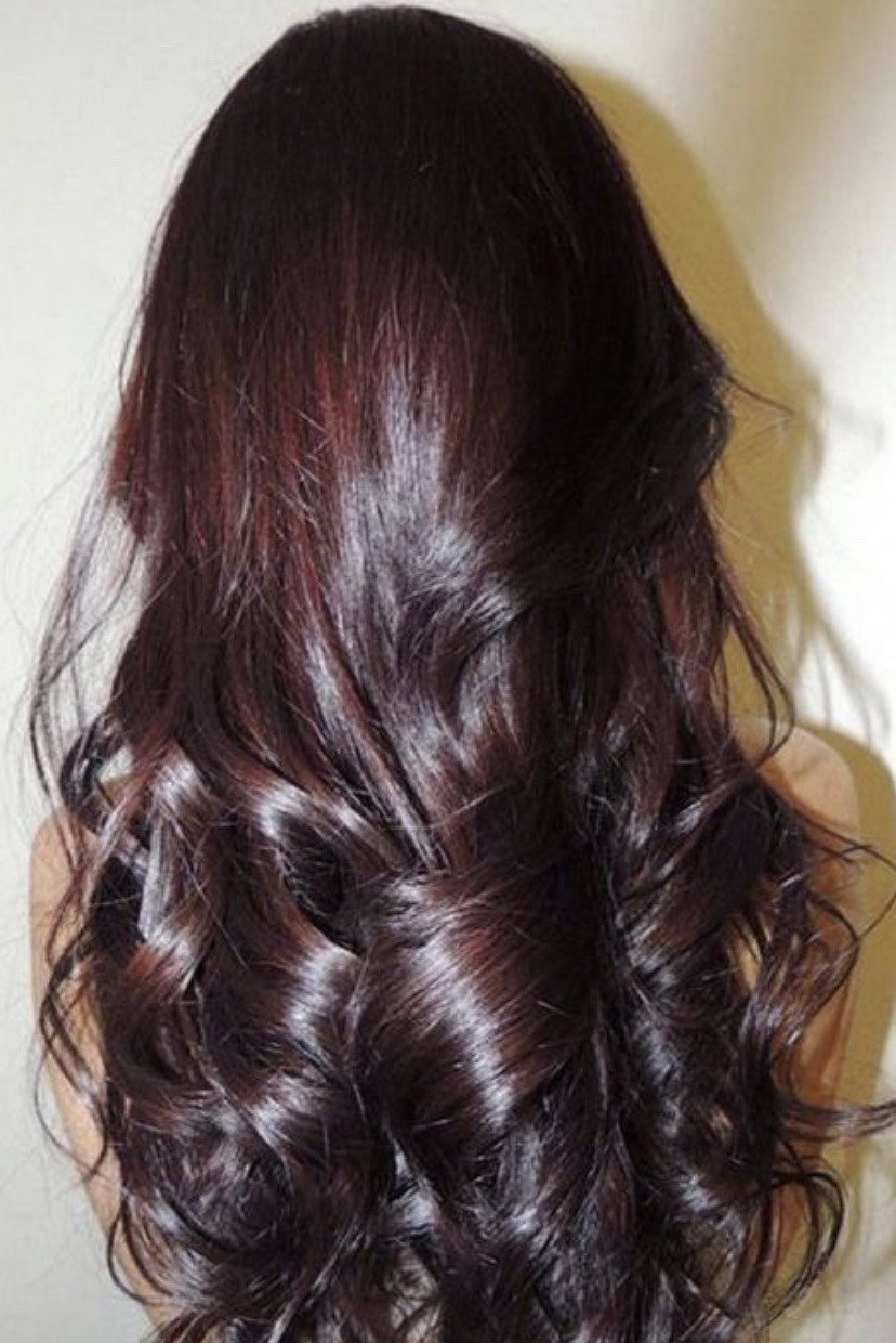 Черный цвет волос с красным отливом фото