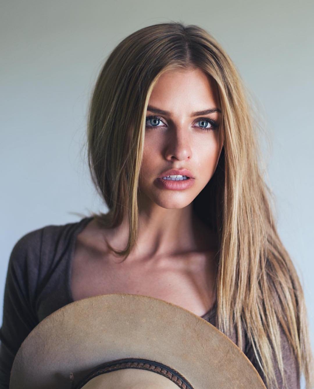 Марина Laswick без макияжа