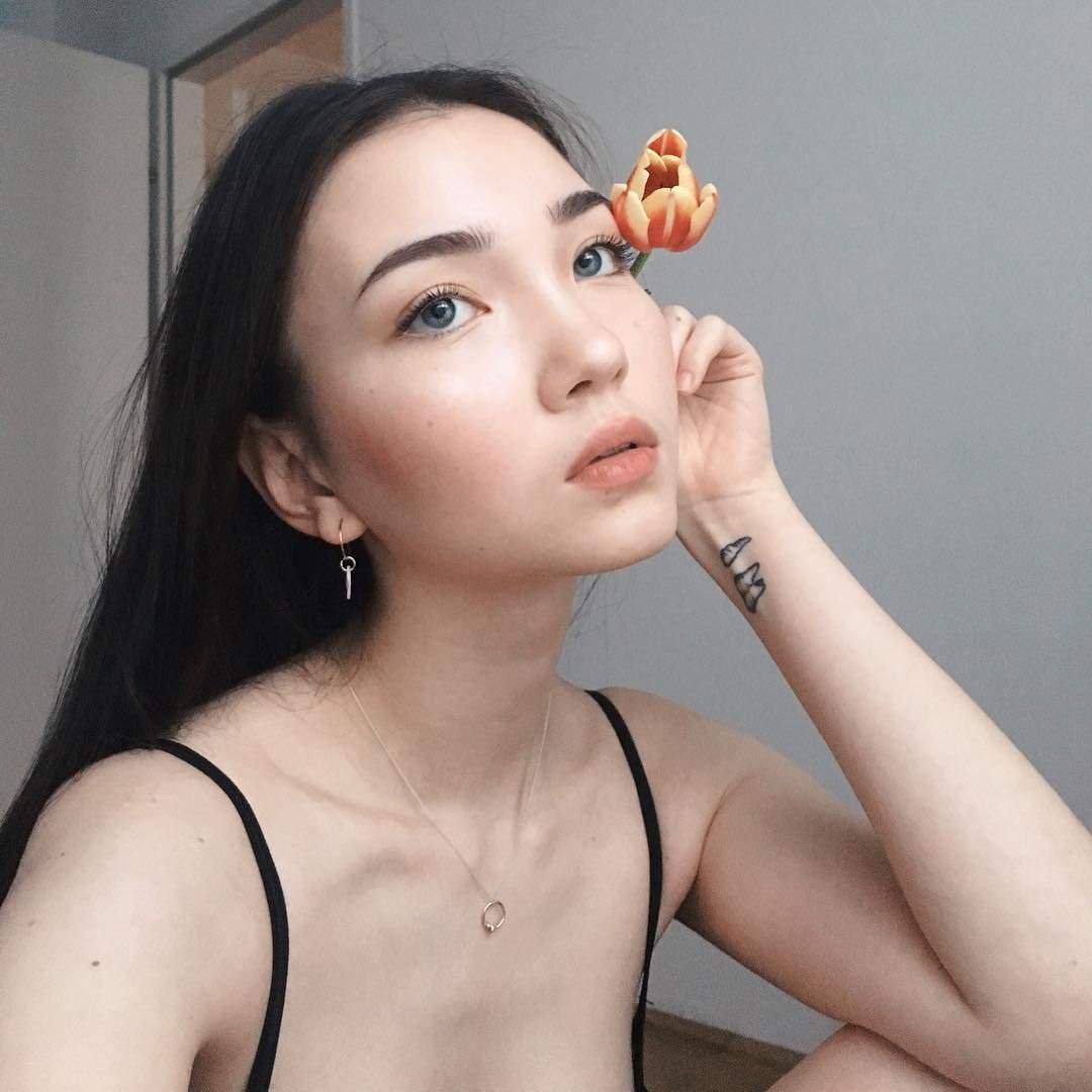 Айя Шалкар казашка