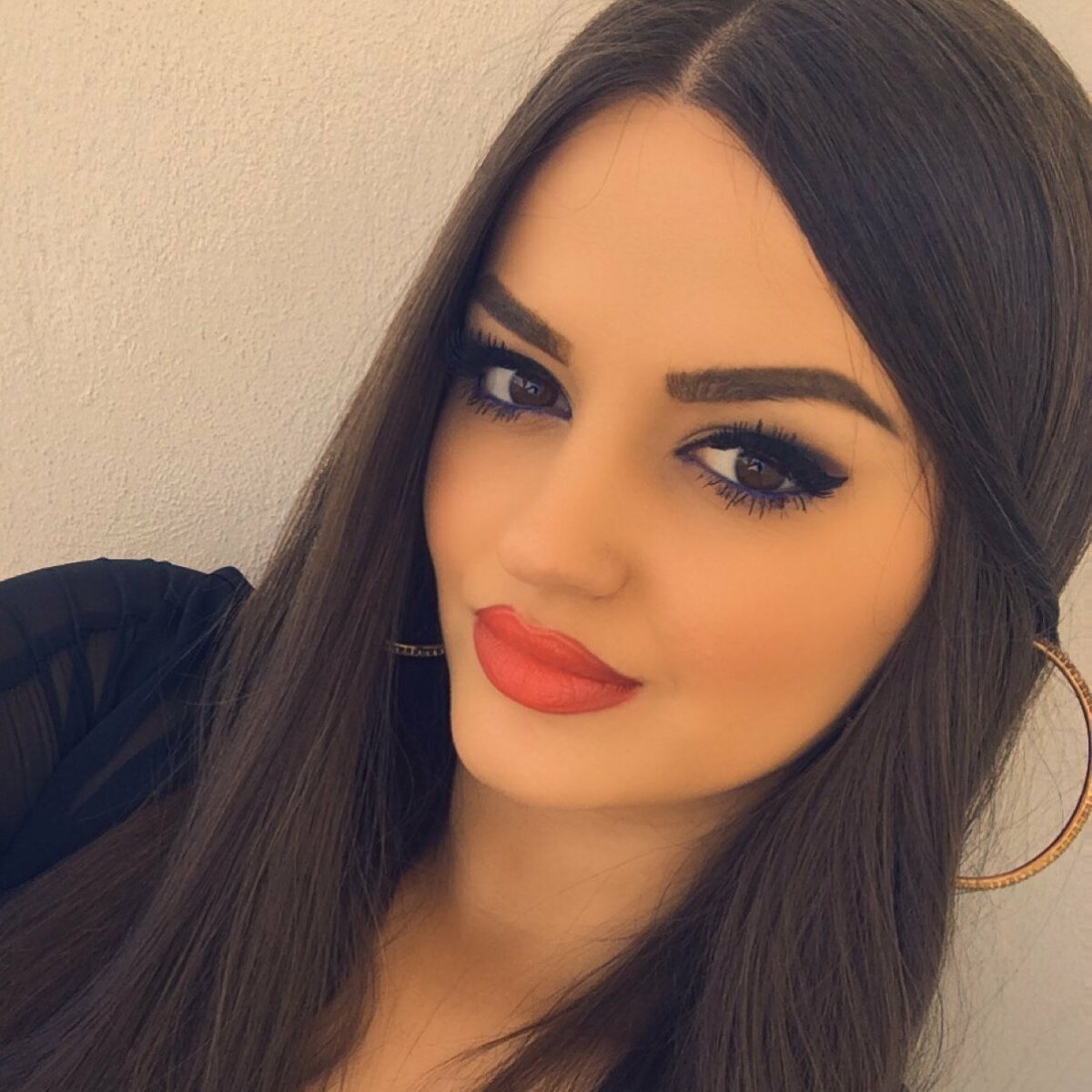 Enca Haxhia селфи