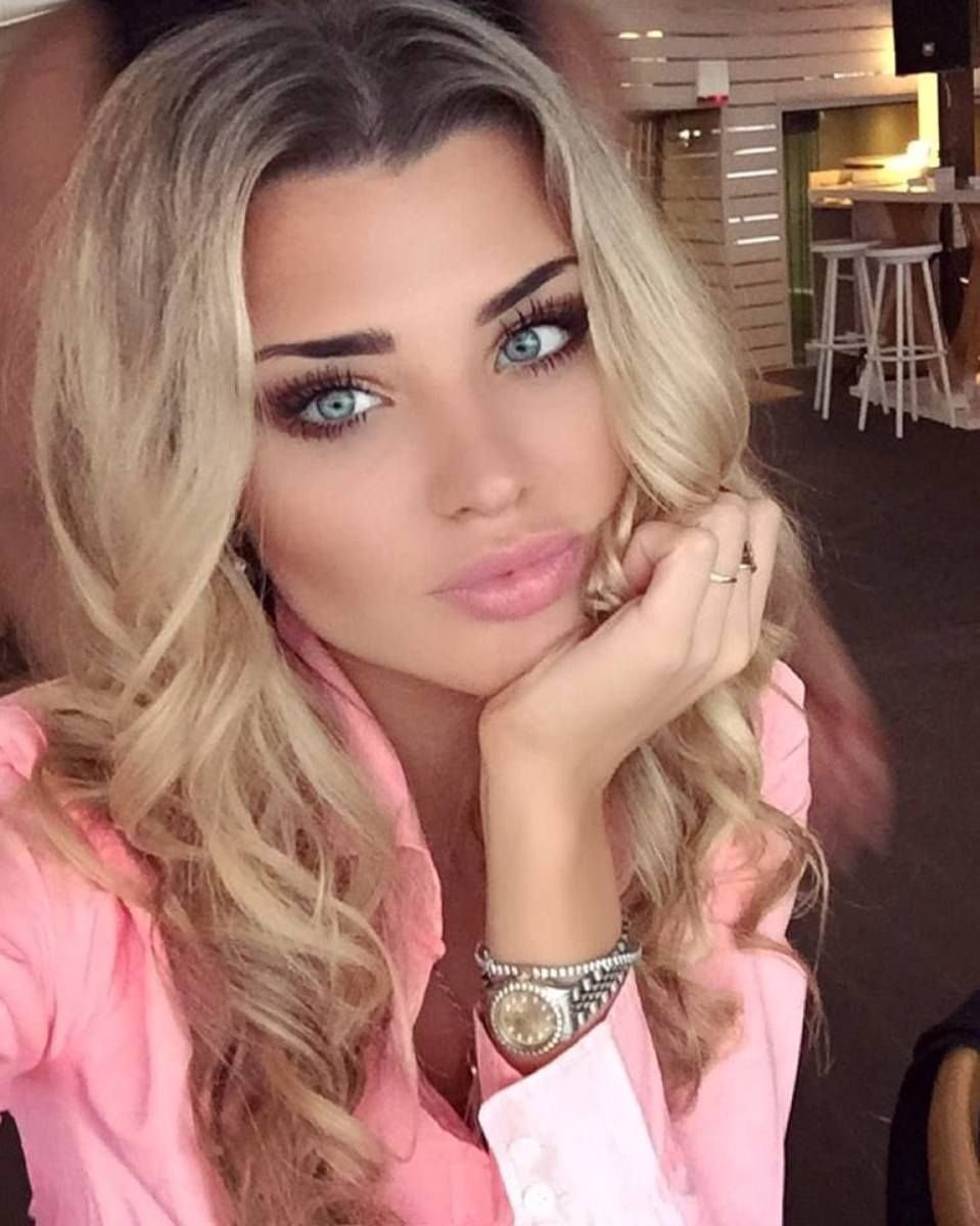 Kseniya Bella