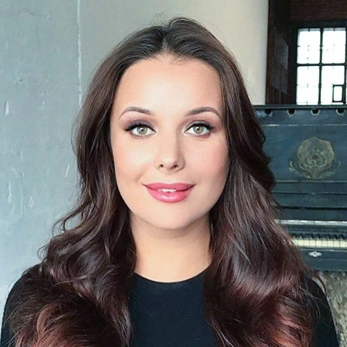 Оксана фёдорова в платье