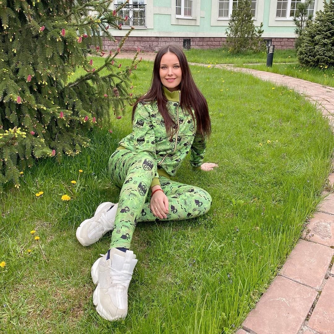 Телеведущая Оксана Федорова