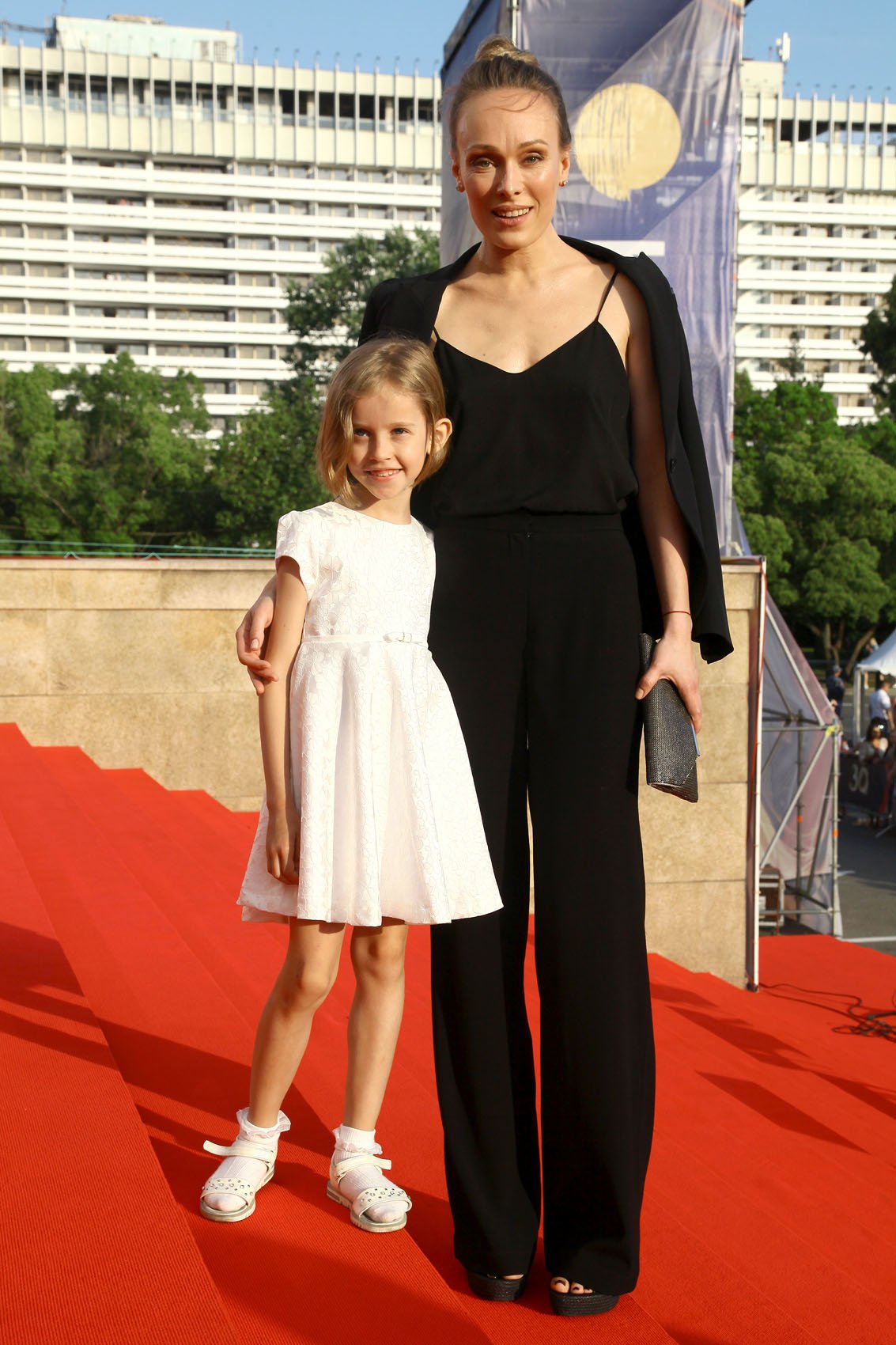 Ольга Ломоносова с дочкой