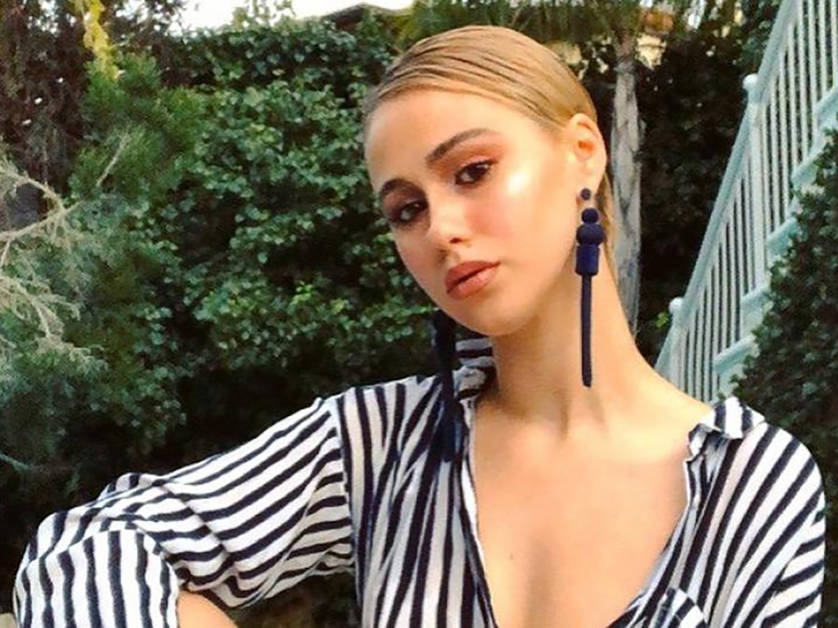 Мария Бакалова встречается с Джулиан
