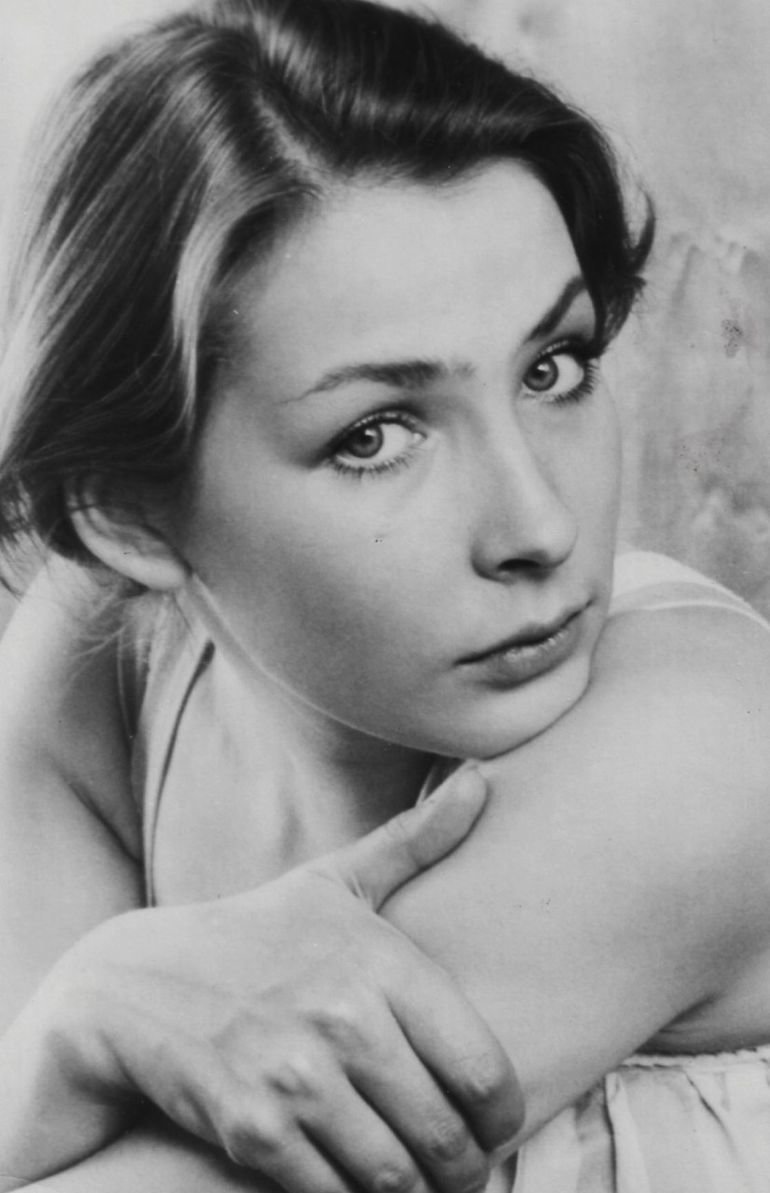 Марина неёлова в молодости в купальнике