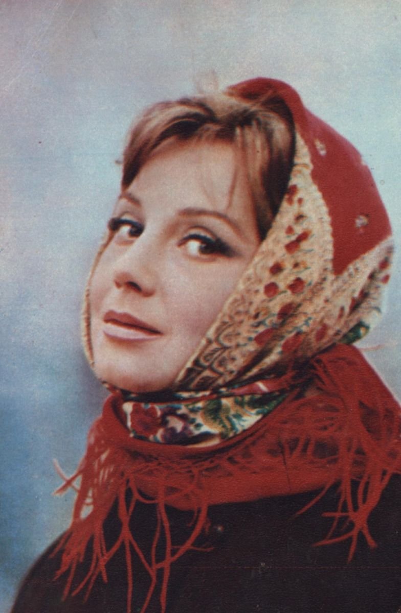Елена Добронравова актриса