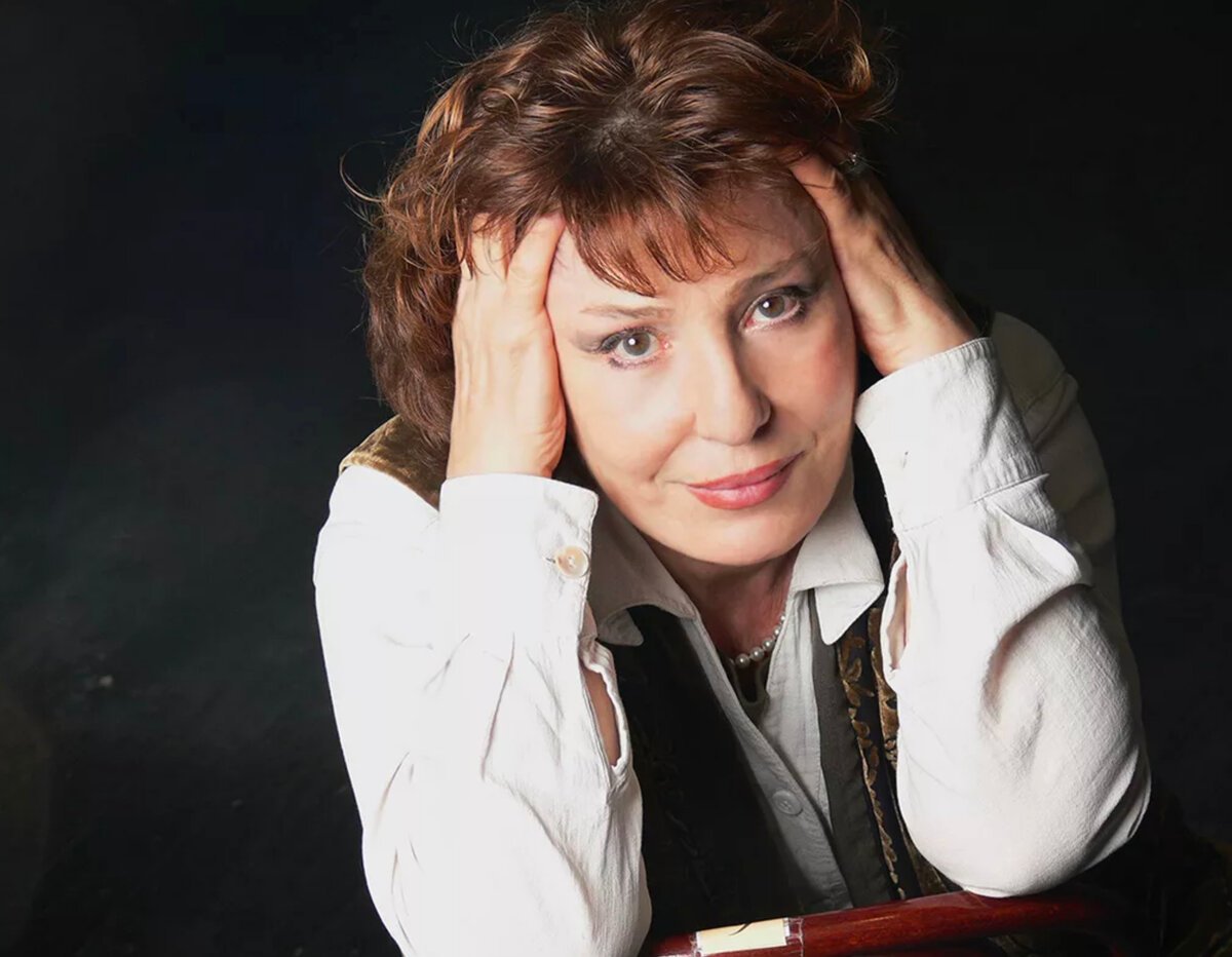 Елена Синилова актриса спектакль