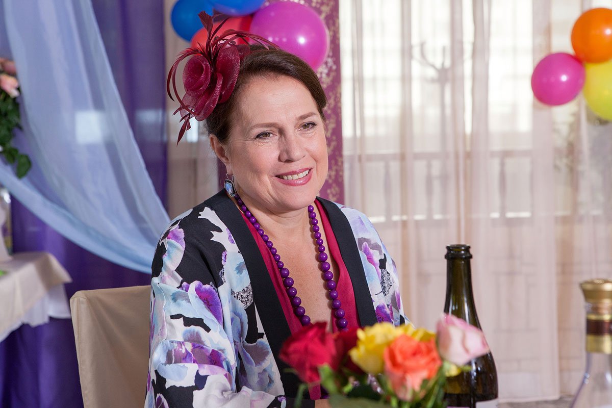 Елена фильм 2011