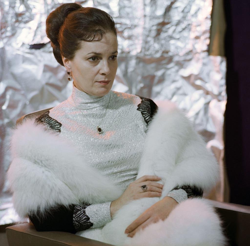 Элина Авраамовна Быстрицкая