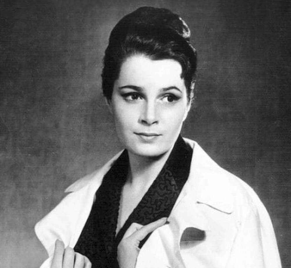 Элина Быстрицкая