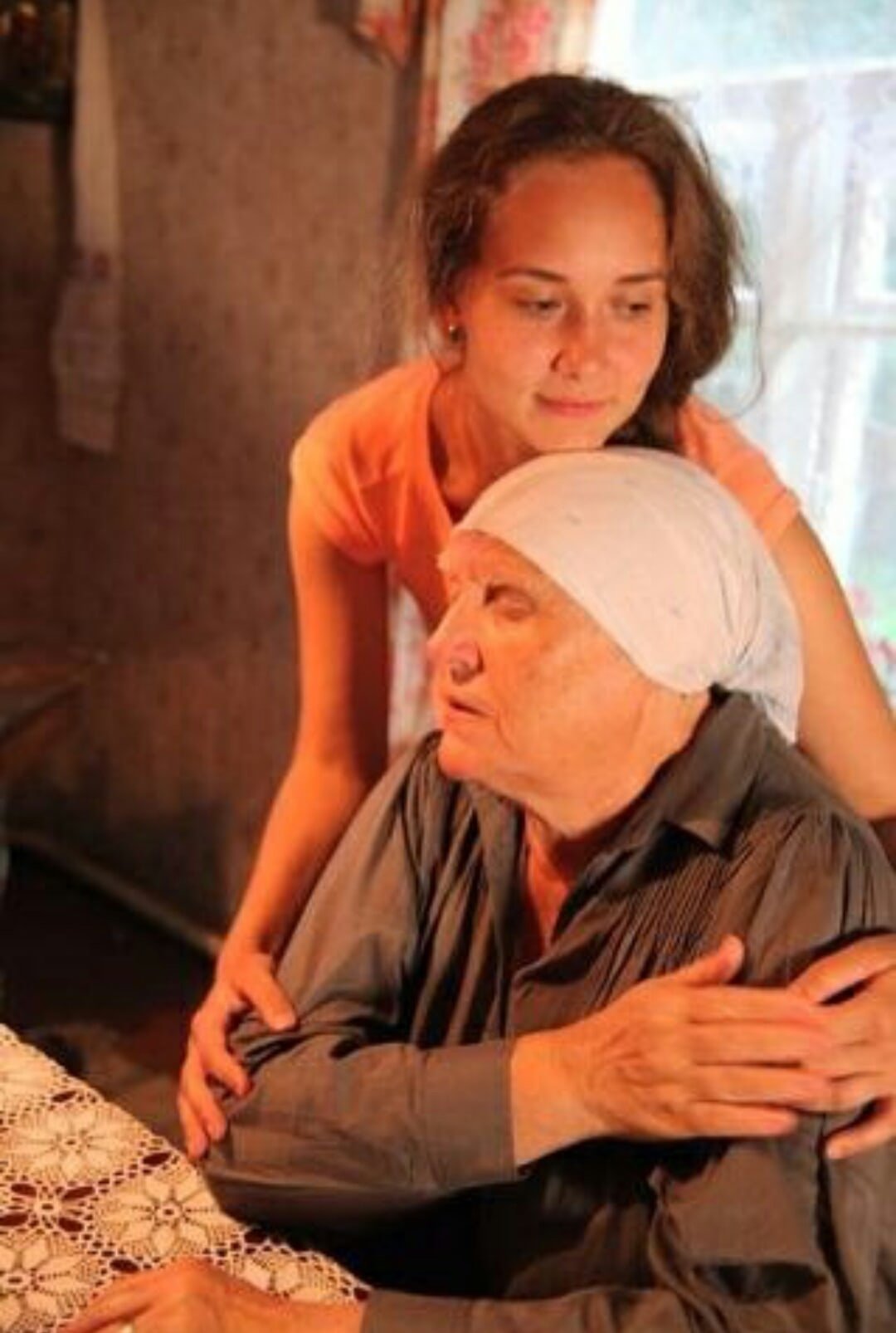 Елена Митюкова внучка бабы Нины....слепая