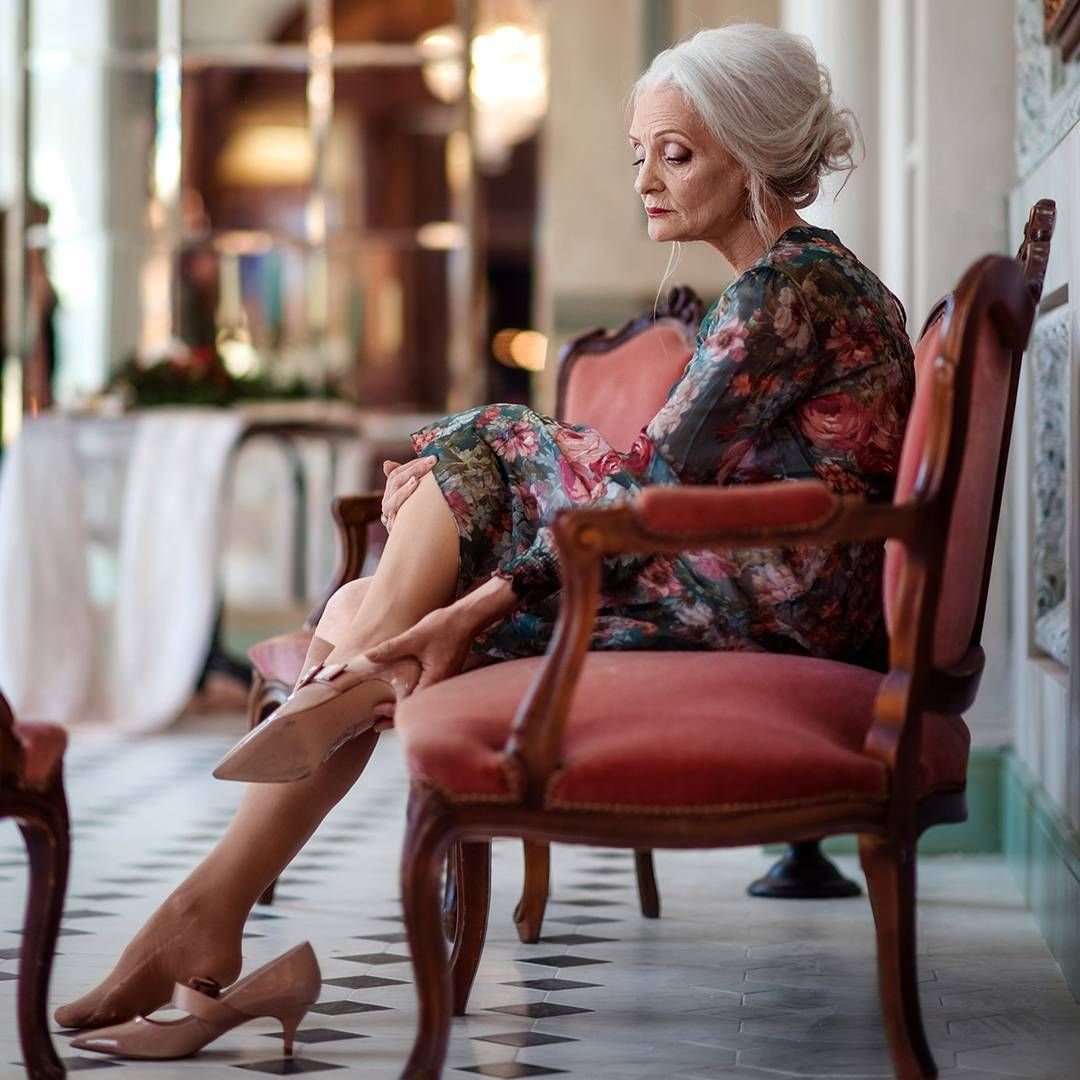 63 Летняя модель Валентина ясень