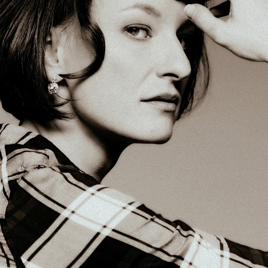 Елена Коренева